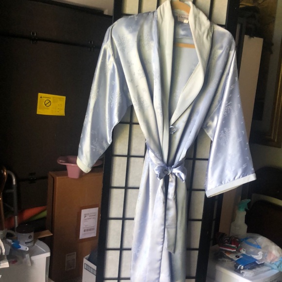 Dior Accessories - Vintage Christian Dior “silk look”robe.